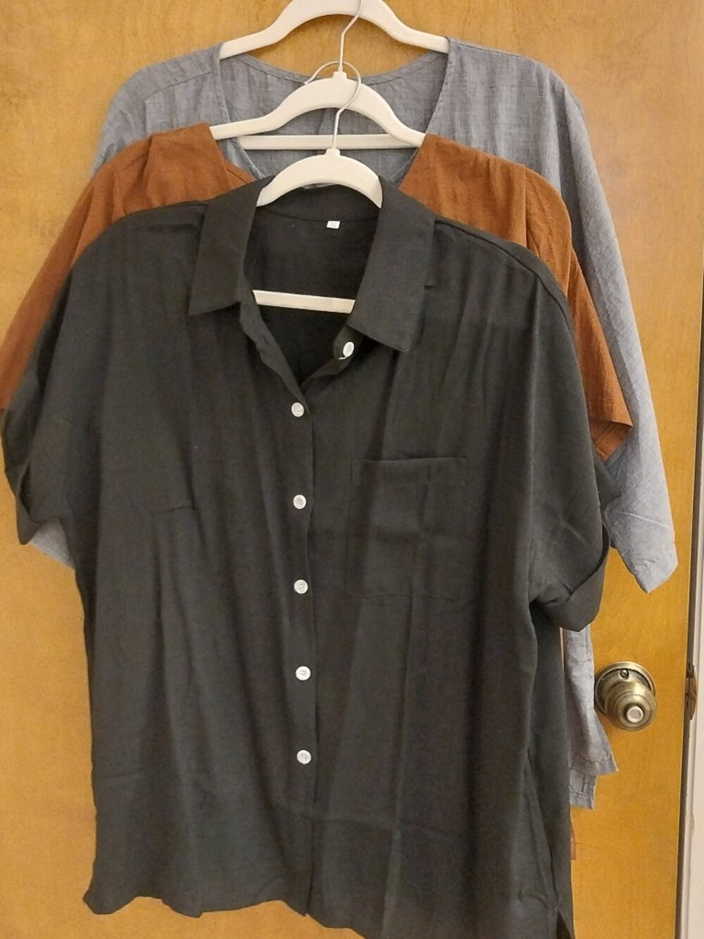LOT OF 3 LIGHTWEIGHT SIZE XXL TOPS